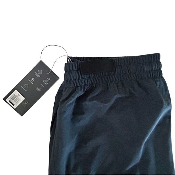 VRST Men's 8” Elevate Short Size Small NWT - Picture 9 of 10